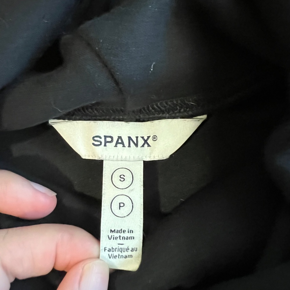 Spanx AirEssentials Turtleneck Tunic in Black size Small Petite - Picture 4 of 7